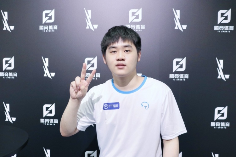 的結合不僅 的結合不僅