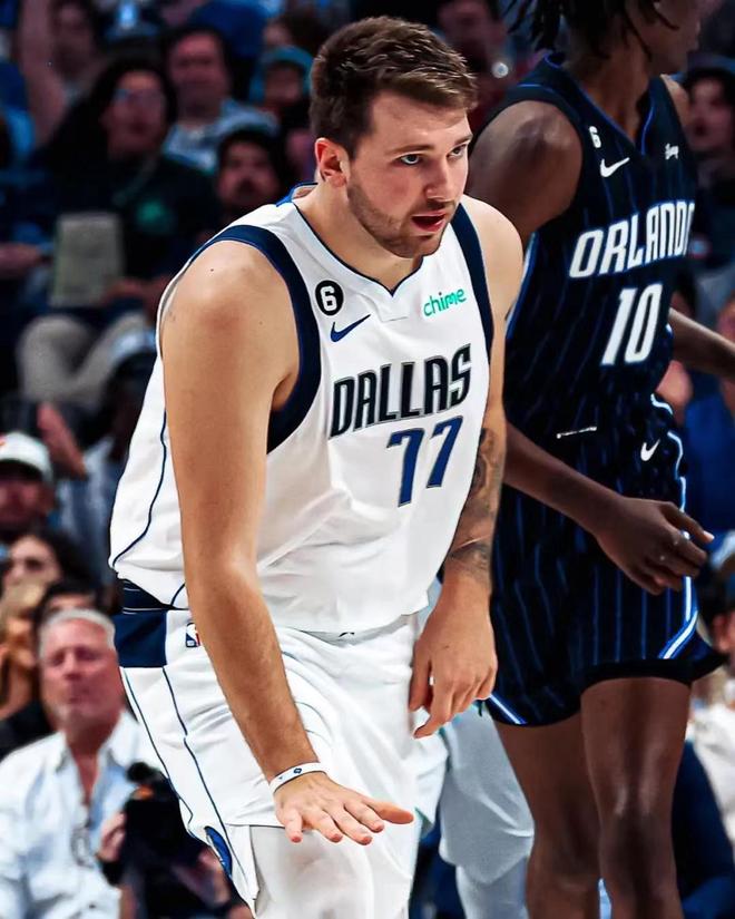 倒鉤到曼聯 倒鉤到曼聯