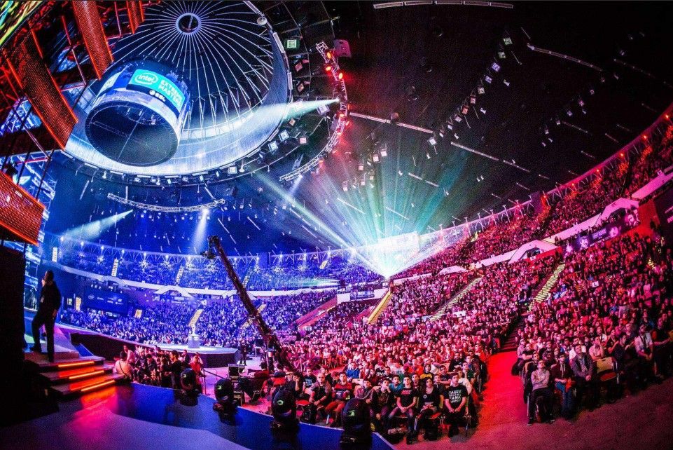 划上稍显不 划上稍显不