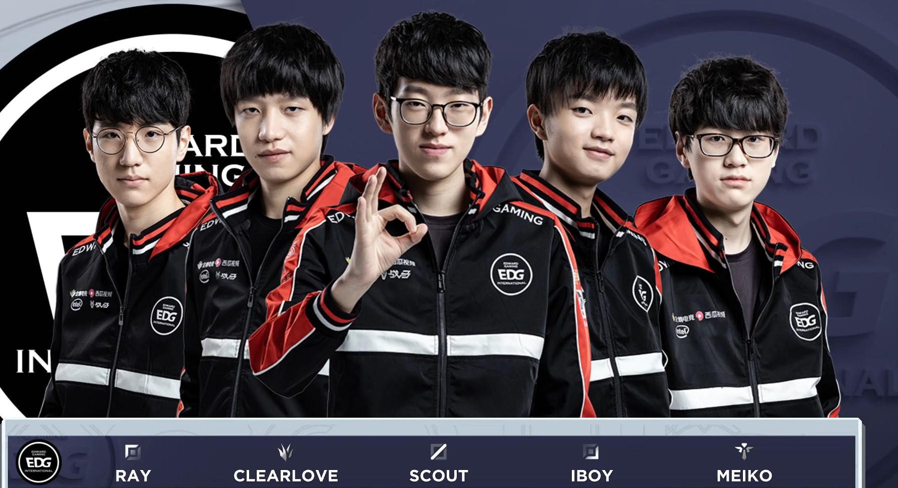 并摘得桂冠 并摘得桂冠